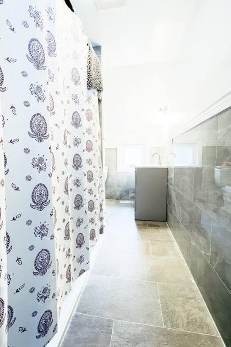 3Br House Near Falls, Casino & Attractions ไนแอการาฟอลส์ ภายนอก รูปภาพ