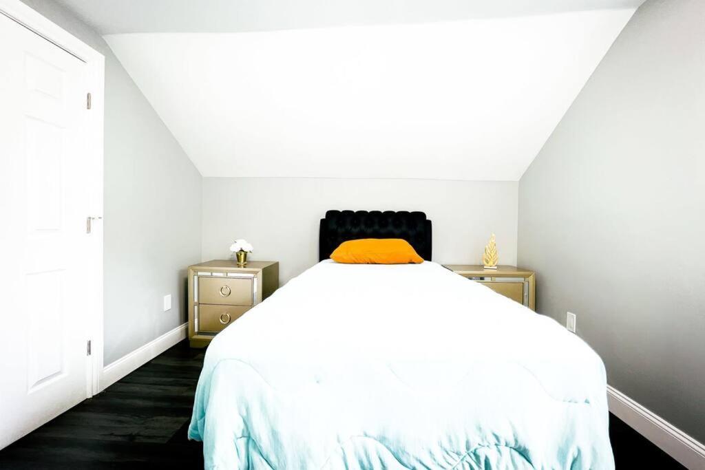 3Br House Near Falls, Casino & Attractions ไนแอการาฟอลส์ ภายนอก รูปภาพ