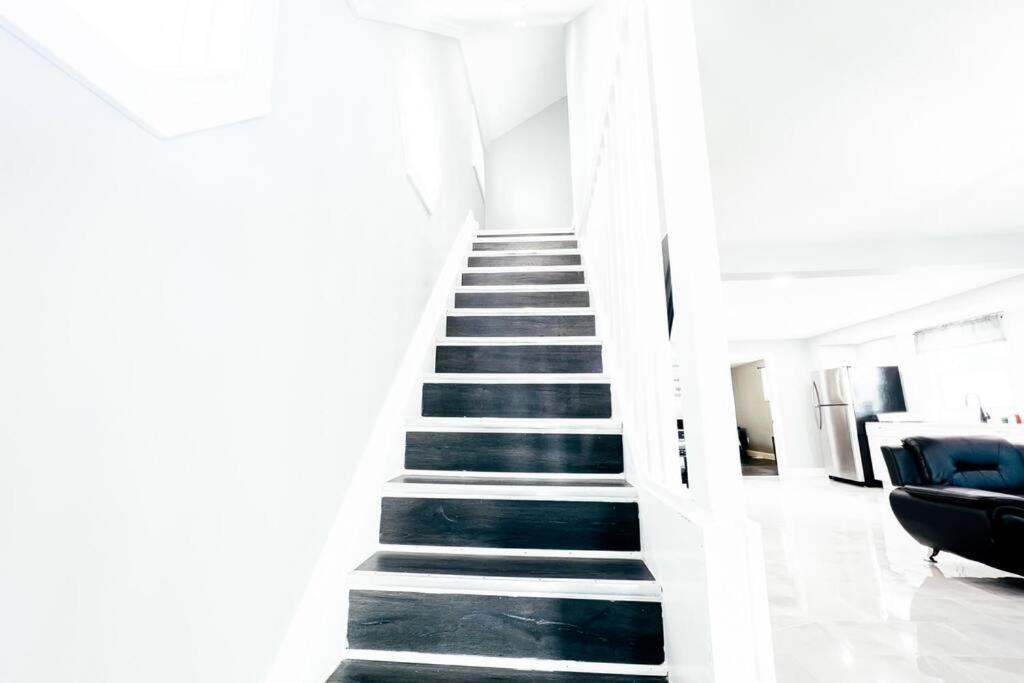 3Br House Near Falls, Casino & Attractions ไนแอการาฟอลส์ ภายนอก รูปภาพ